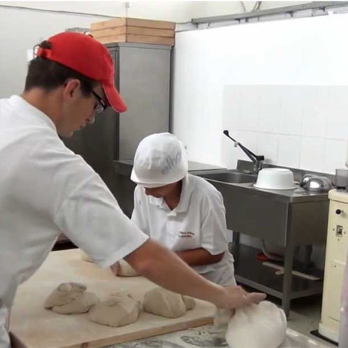 Două firme din județul Botoșani caută ucenici pentru angajare