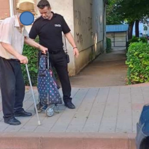 bărbat de 88 de ani căzut pe stradă în Botoșani, transportat la spital