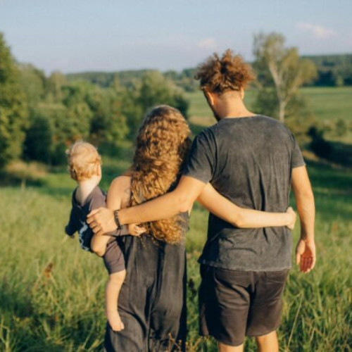 Cum să economisești pentru educația copilului tău și să-ți atingi obiectivele financiare