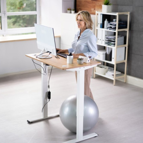 beneficiile unui birou reglabil pentru sanatatea si productivitatea ta
