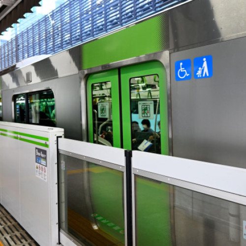 Explozie cauzată de o baterie portabilă de telefon mobil în metroul din Tokyo