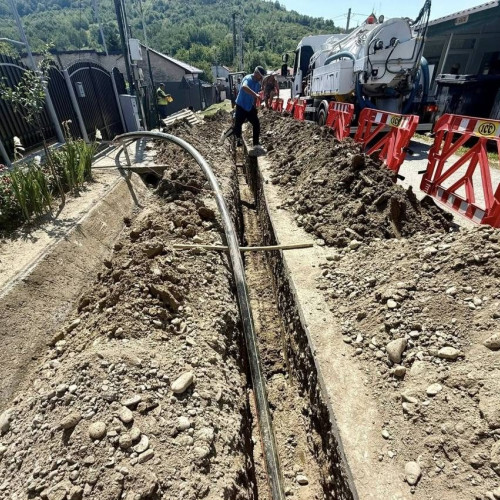 În comuna Aninoasa încep lucrările de înlocuire a rețelei vechi de gaze