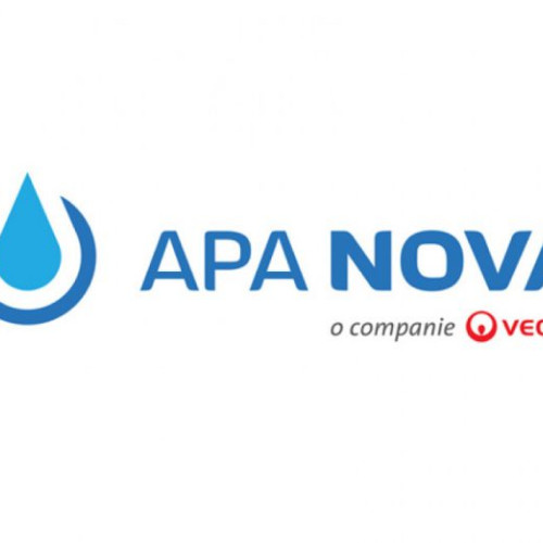 Compania Apa Nova, răspunzând acuzațiilor privind legalitatea facturării apelor pluviale în București, a clarificat că nu percepe taxe fără fundament legal. Potrivit, citază newsbucuresti.ro, compania nu emite facturi arbitrare și respectă legislația în vigoare, inclusiv Legea serviciului public de alimentare cu apă și de canalizare nr. 241/2006. Aceasta prevede explicit că evacuarea apelor pluviale din intravilan reprezintă o parte a serviciului de canalizare și este tratată ca atare în contractul de concesiune încheiat cu Primăria Capitalei.