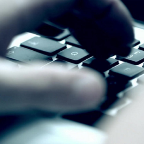 Rusia intensifică controlul asupra internetului prin blocarea a mii de site-uri și adoptarea unei noi legi restrictive