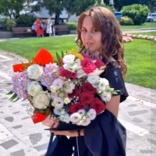 Povestea unei tinere din sistemul de protecţie care a dovedit că se poate