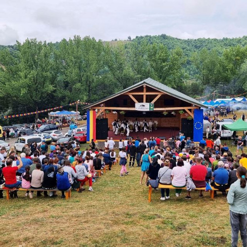 festivalul folcloric "pe plaiul tojanului" revine în vrancea