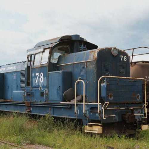 Accident grav în Bicaz-Chei: femeie de 48 de ani lovită de o locomotivă industrială