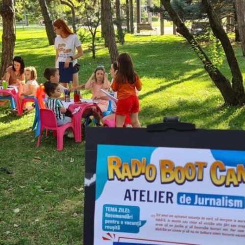 Tabără de vară gratuită pentru copii pentru a învăța despre jurnalism și verificarea informațiilor