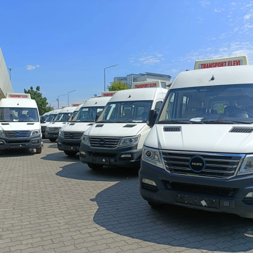 Consiliul județean Gorj achiziționează microbuze electrice pentru elevi în 11 localități