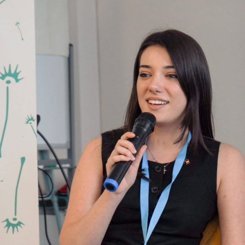 tânăra română Alexandra Popescu devine lider european în organizația Youth and Environment Europe