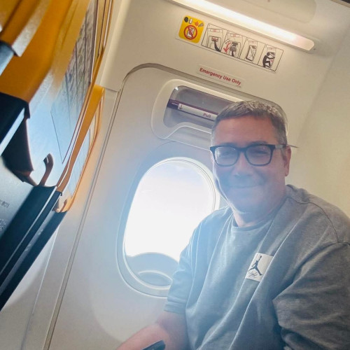 Victor Ponta critică dur discursul oficial și problemele din transporturile aeriene din România