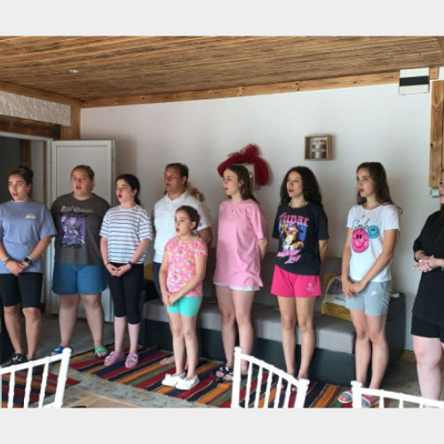 Vara plină de creație și educație în județul Bihor: tabere pentru tineri artiști și tradiții locale