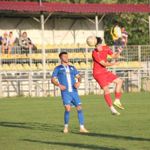 Stadiul inițial al Cupei României a fost stabilit de Federația Română de Fotbal, care a anunțat programul celor 42 de meciuri din primul tur. În această etapă, participă echipe din Liga a 3-a, câștigătoarele fazei regionale, precum și două dintre echipele retrogradate din liga a doua, CSM Focșani și Gloria Buzău. Potrivit www.ziarulprahova.ro, aceste echipe sunt programate să evolueze în turul inaugural, chiar dacă oficial au fost retrase din competiție, fapt ce indică strategii de a scăpa de ele.