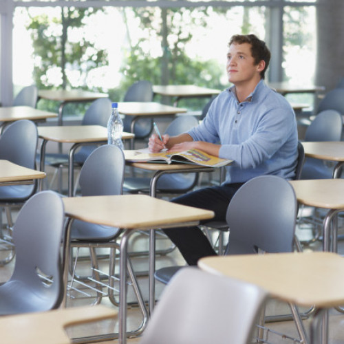 Universitățile din România se confruntă cu o scădere a numărului de studenți în ultimii ani