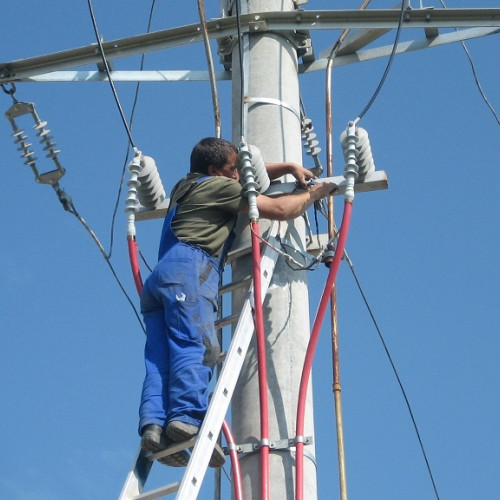 Patru localități din Botoșani vor fi fără curent electric timp de opt ore