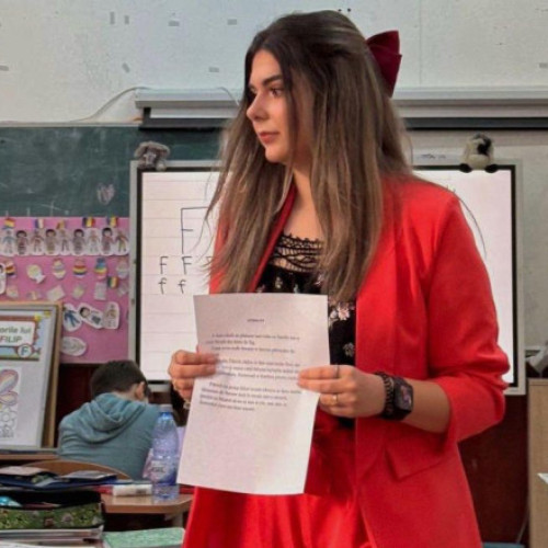 profesorul trebuie sa tina pasul cu noile generatii, spune o tânără cu nota maximă la examenul de definitivat în București