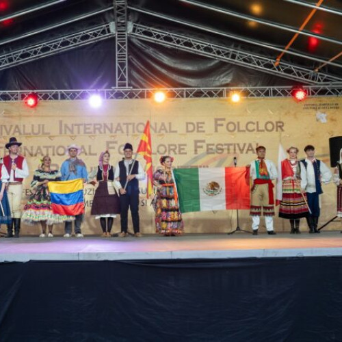 cea de-a doua zi a festivalului "plaiurile mioritei" aduce din nou dansul și tradiția în buzău