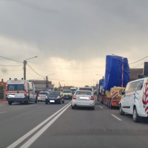 Accident rutier în Constanța: o mașină a intrat în parapet și a rănit o persoană