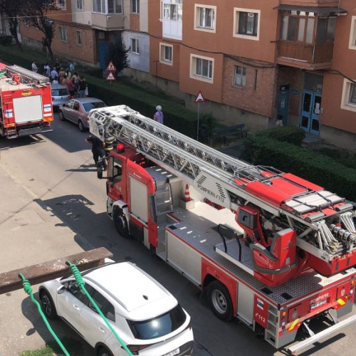 Incendiu într-un bloc din Târgu Jiu