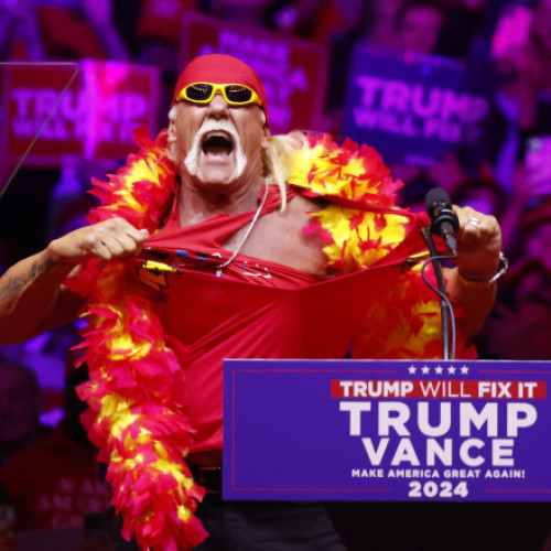 Donald Trump îi aduce un omagiu lui Hulk Hogan, simbol al miscării MAGA