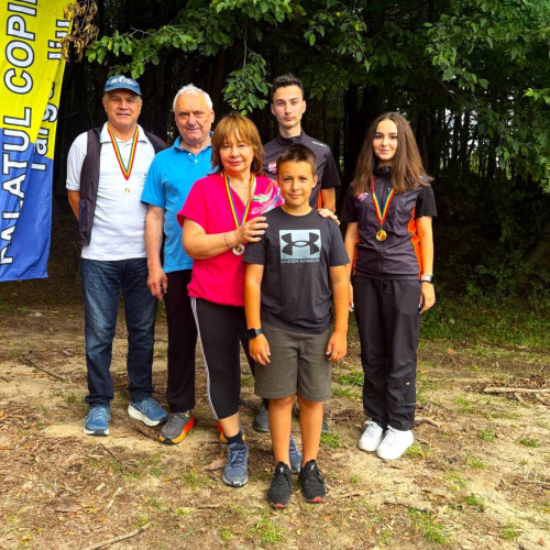 Sportivi de la CSM Târgoviște au obținut șase titluri naționale la radio orientare