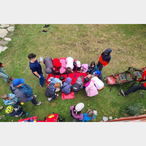 Salvamontiștii din Padiș au interacționat cu copiii din tabără