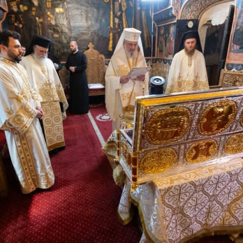 Patriarhul Daniel a sfințit racla cu moaștele Sfântului Onufrie de la Vorona