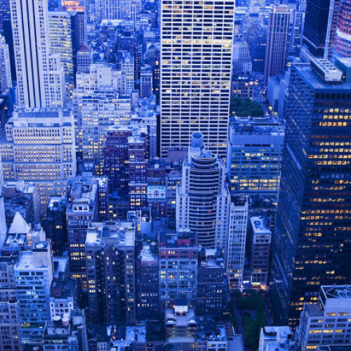 Departamentul de Justiție al SUA a intentat joi un proces împotriva orașului New York, acuzându-l că împiedică aplicarea legilor federale privind imigrația prin politicile sale de &quot;orașe-sancționar&quot;. Potrivit fr.euronews.com, aceste acțiuni legale suplimentare vin după alte procese împotriva unor orașe și state din Statele Unite în ultimele luni.