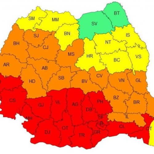 Val de caniculă în România: mai multe zone sub cod portocaliu și galben de temperaturi extreme