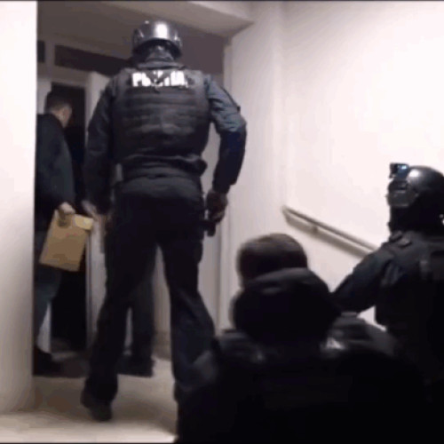 Grupare de trafic de droguri descoperită de DIICOT Suceava, inclusiv un polițist de frontieră