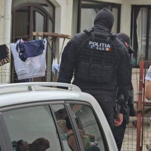 Tânăr de 18 ani reținut pentru trafic de droguri în Botoșani