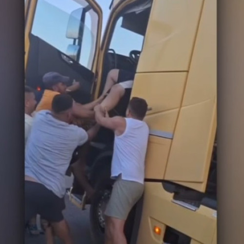 scene şocante în trafic la Galaţi: şofer de TIR imobilizat de colegi după condus haotic