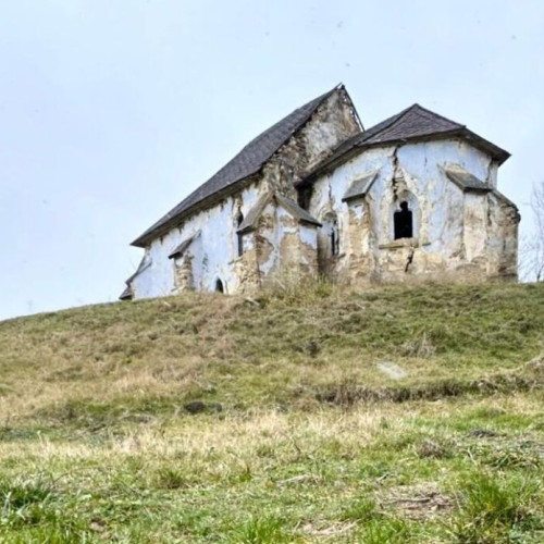 biserica din corvinești, un monument istoric de categoria a, are nevoie de ajutor pentru reparatii urgente