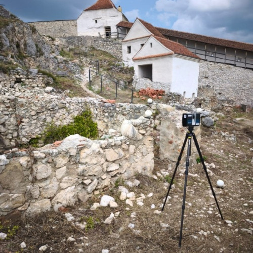 cetatea medievală Râșnov va fi scanată complet cu tehnologie laser 3D