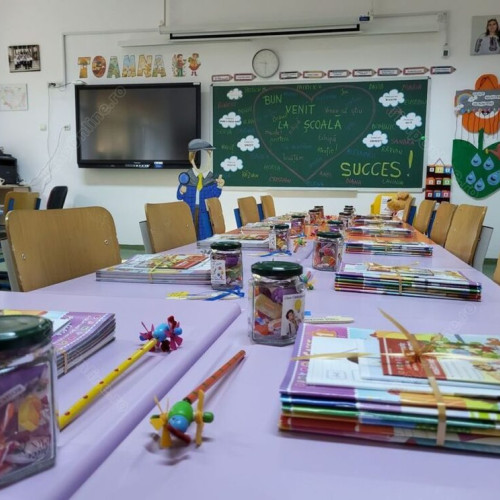 Noua lege modifică normele profesorilor din legea 198/2023 și introduce o normă de 20 de ore de predare pe săptămână