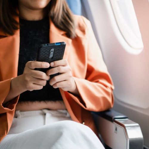 Avertizare privind costurile ridicate ale roamingului în avion și pe mare