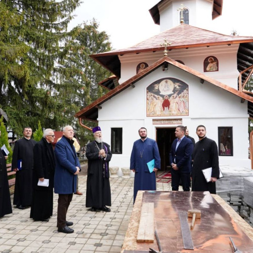 VIZITĂ PASTORALĂ EFECTUATĂ DE MITROPOLITUL NIFON ÎN PAROHII ALE PROTOIERIILOR TÂRGOVIȘTE NORD ȘI PUCIOASA
