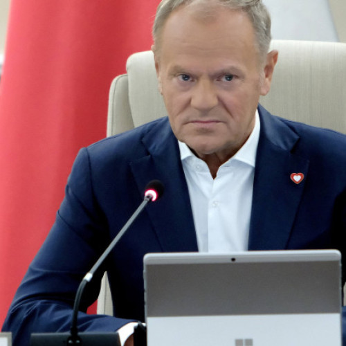 Rusia s-ar putea pregăti mai devreme decât se estima pentru confruntarea cu Europa, chiar până în 2027, afirmă premierul polonez Donald Tusk. După discuțiile cu generalul Alexus G. Grynkewich, comandantul suprem al forțelor aliate din Europa, Tusk a declarat că acesta a confirmat că Moscova ar putea fi pregătită pentru o confruntare militară cu Europa începând din 2027.