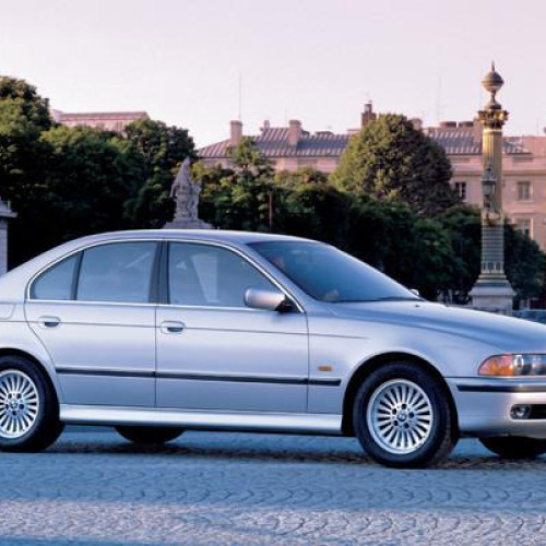 maşină BMW, confiscată de stat, scoasă la vânzare la Botoşani