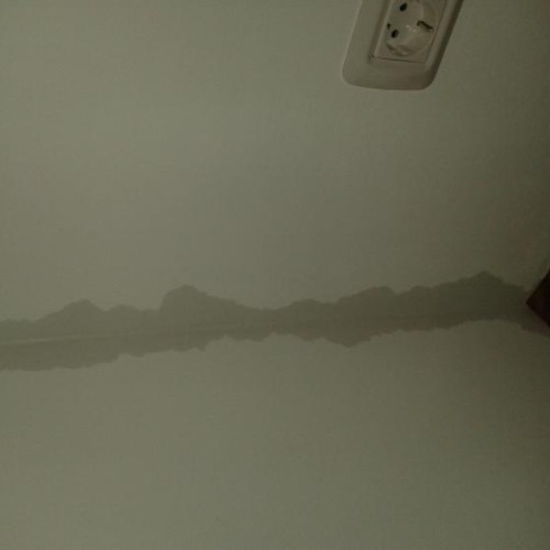 Probleme de infiltratii de apa într-un bloc din Cluj-Napoca, locatari se revoltă