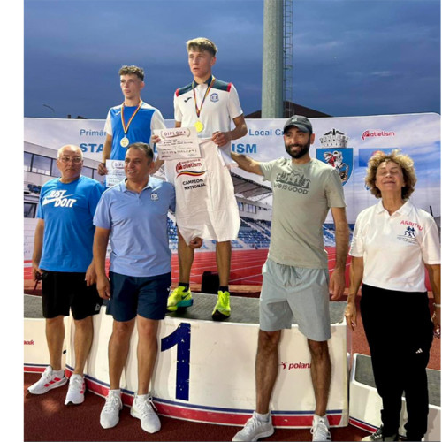 Alin Mihai Savlovschi câștigă titlurile naționale la U20 în probele de 3.000 m obstacole și 3.000 m plat