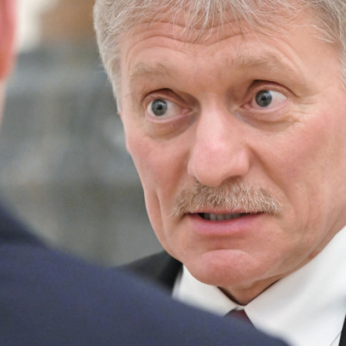 Rusia vrea să continue operațiunile militare până când își va atinge obiectivele, deși oficialii de la Kremlin afirmă că preferă soluțiile diplomatice, potrivit declarațiilor făcute pe 27 iulie de purtătorul de cuvânt Dmitri Peskov. El a spus că „obiectivele (razboiului) trebuie îndeplinite înainte de a se putea stabili principiile viitoarelor relații cu Ucraina”, notează Kyiv Independent.