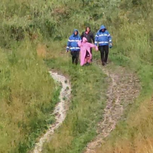 salvare în munți: doi turiști din botoșani salvați de jandarmi la Gura Humorului