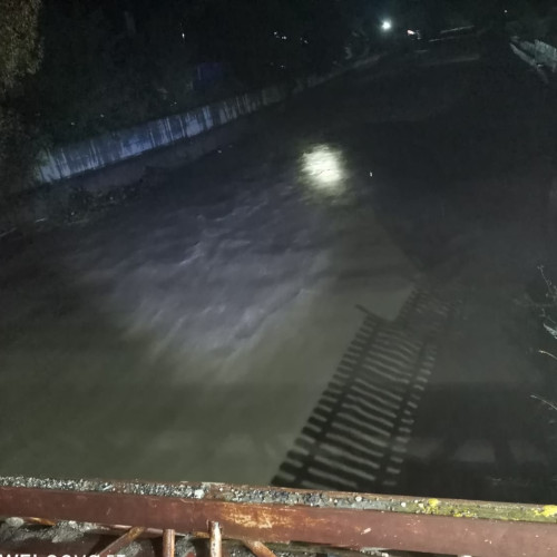 Fenomene meteorologice și hidrologice extreme în județul Neamț, provoacă pagube și evacuări