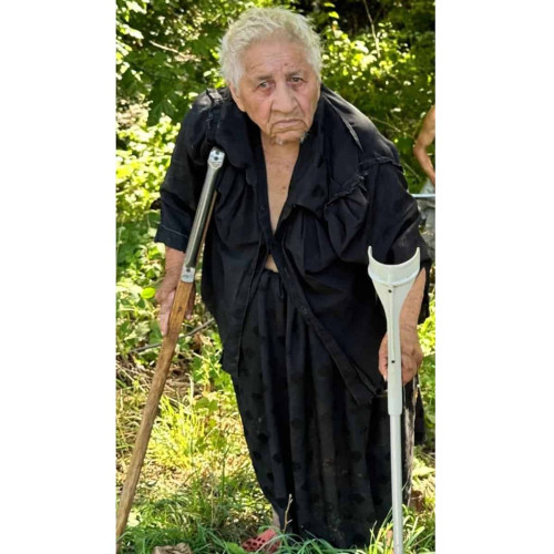 O femeie dispărută din comuna Benic, județul Alba, este căutată de poliție. Autoritățile solicită ajutorul comunității pentru a o găsi pe Moldovan Paraschiva, în vârstă de 86 de ani. Persoanele care dețin informații sunt îndemnate să contacteze cea mai apropiată secție de poliție sau să compileze la numărul de urgență 112.