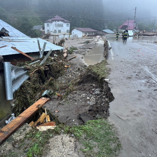 Casa părinților lui Paul Antoche, afectată de o furtună violentă în Suceava