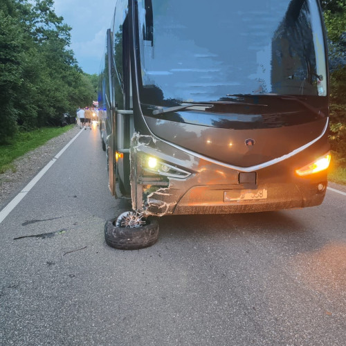 accident rutier în comuna vânători Neamț, implicând autocar cu 24 de copii și 13 adulți