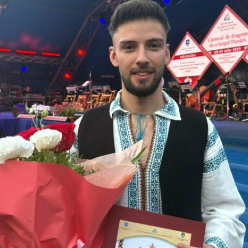 Tânăr buzoian demonstrează că pasiunea pentru folclor și ingineria modernă pot merge mână în mână