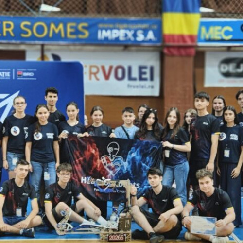 Echipa de robotică „Heart of RoBots” din cadrul Colegiului Național „B.P. Hasdeu” din Buzău a câștigat competiția „Somes Tech Challenge”, desfășurată la Dej în perioada 25-27 iulie. Potrivit site-ului opiniabuzau.ro, evenimentul a fost organizat de echipa Vectron din Dej și a reunit unele dintre cele mai bune echipe de robotică din România. Deși nu are același nivel internațional ca alte concursuri, competiția a reprezentat o provocare serioasă pentru echipă.