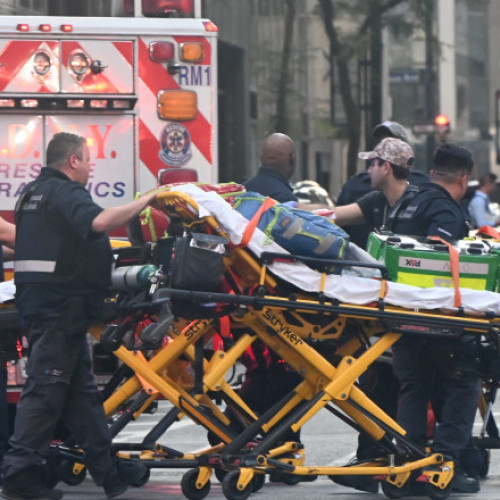 Un atac armat într-un zgârie-nori din Manhattan, New York